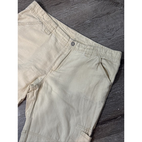 Columbia Sportswear Women's Beige Cargo Capri Hiking Pants Size 12 - Picture 3 of 6